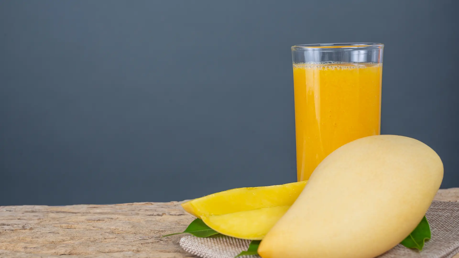 Traditional Mango Juice + Puri
